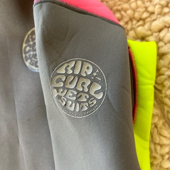 Rip Curl Long sleeve Springsuit Shorty Wetsuit - 2.2 sz 4 - Picture 2 of 6